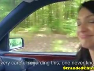 Checa adolescente autostopista consigue su culo disparo de corrida