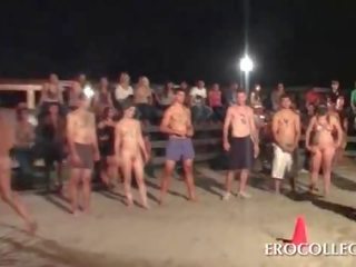 Hochschule teenageralter attending ein hardcore draußen sex marathon
