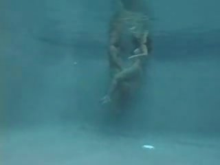Bajo agua