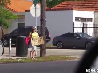 Εφηβική hitchhiker λονδίνο smith πατήσαμε