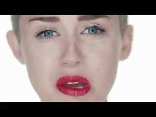 Miley cyrus kails uz viņai jauns mūzika video